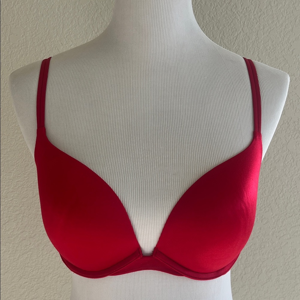 red Victoria's Secret Bombshell Plunge bra
